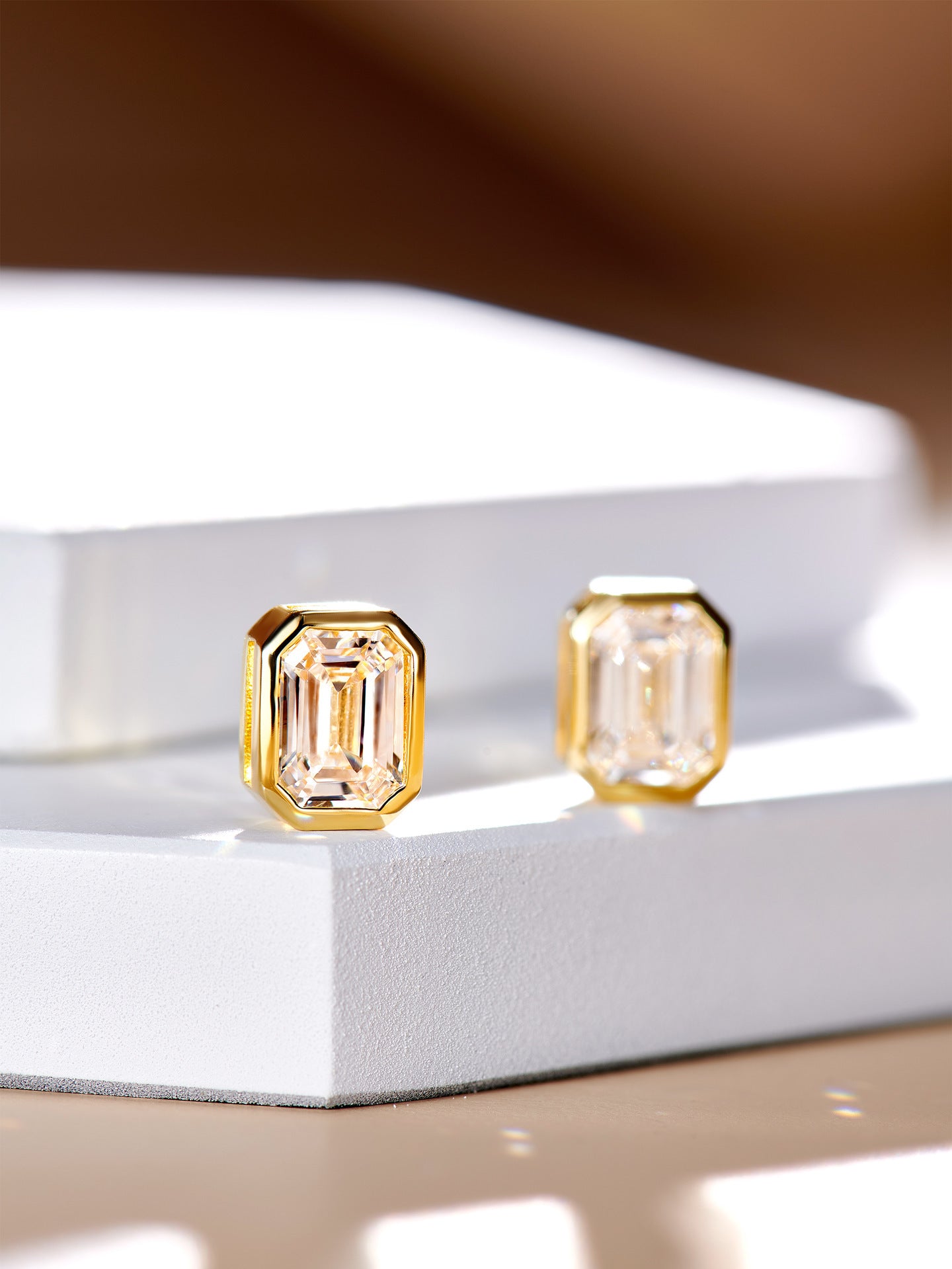 Simple Retro Daily Matching 1 Karat Rectangular Pagoda Rose Gold Color Retaining Ear Studs