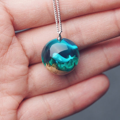 Water Drop Necklace Pendant At The Ends Of The Ocean