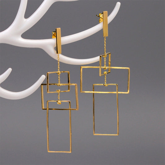 Three-dimensional square earrings