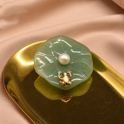 Natural pearl green jade frog brooch