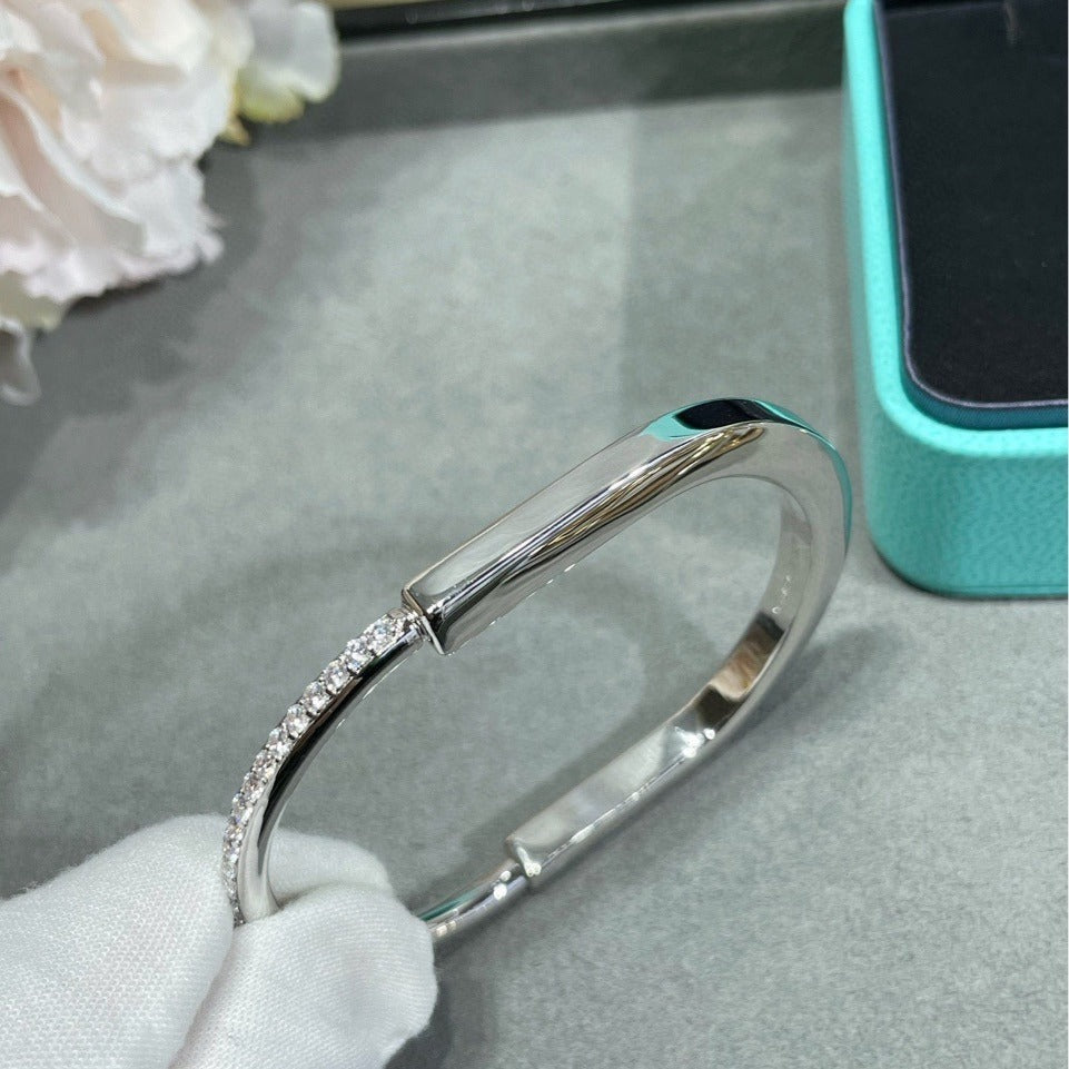 Pulsera con cabeza de candado de medio diamante con galvanoplastia y separación de colores