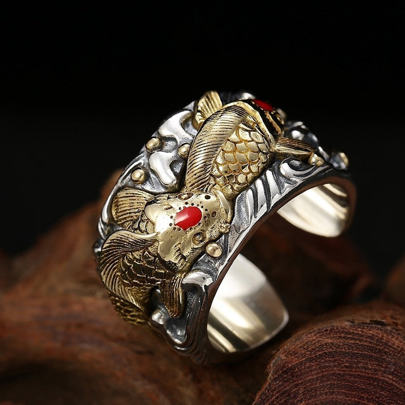 Anillo ancho con personalidad de Koi para hombre en plata de ley