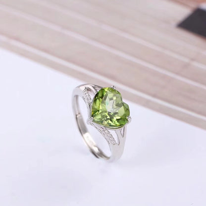 Peridot Ladies Ring With Heart Shape