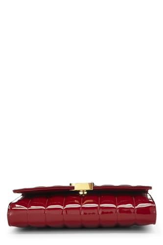 Yves Saint Laurent, sac à bandoulière Vicky Large en cuir verni matelassé rouge d'occasion, rouge