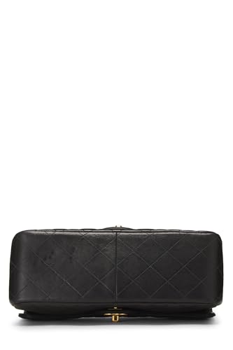 Chanel, sac à rabat classique double face en cuir d'agneau matelassé noir de taille moyenne, noir