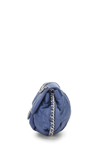 Chanel, Bolso de hombro con cadena alrededor de piel de becerro acolchada azul Pre-Loved, Azul