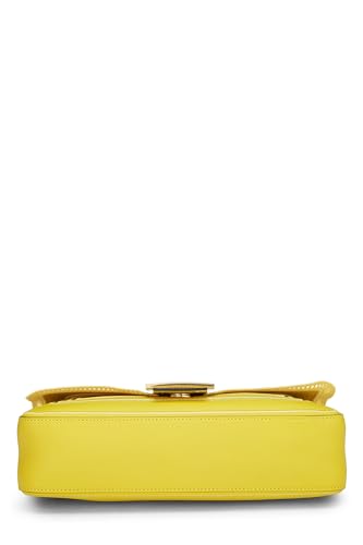 Fendi, sac à main en cuir jaune brodé avec chaîne baguette de taille moyenne, jaune