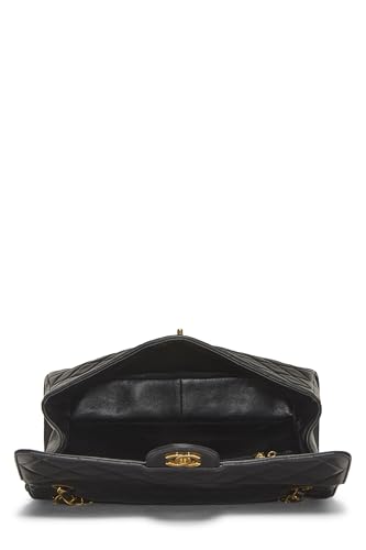 Chanel, sac à rabat classique double face en cuir d'agneau matelassé noir de taille moyenne, noir