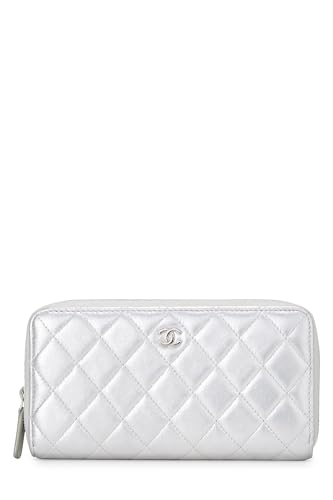 Chanel, portefeuille zippé en cuir d'agneau argenté d'occasion, argent