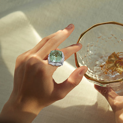 Bague en cristal de luxe Ins Wind Féminité Argent sertie d'un grand cristal vert naturel