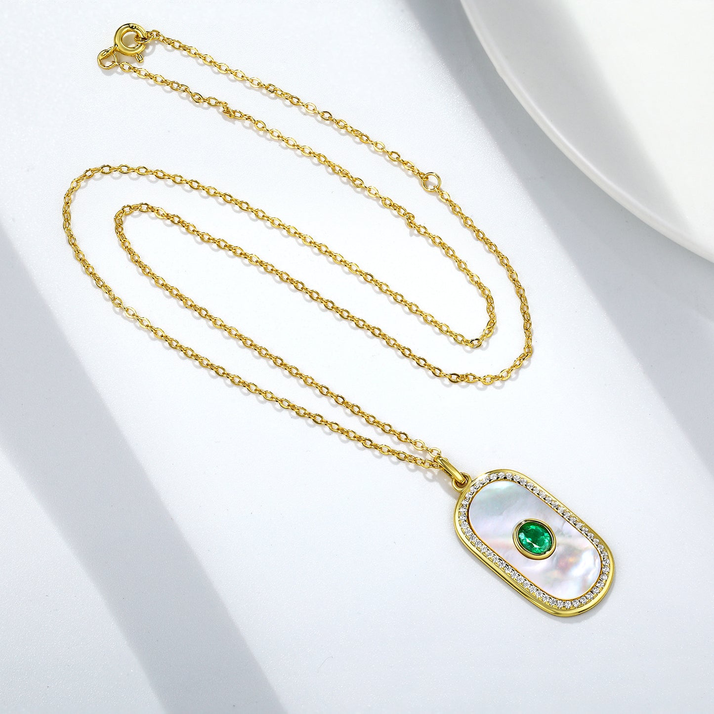 Natural Emerald Pendant S925 Silver Inlaid Fritillaria Necklace Personality Geometric Round Card Shaped Pendant