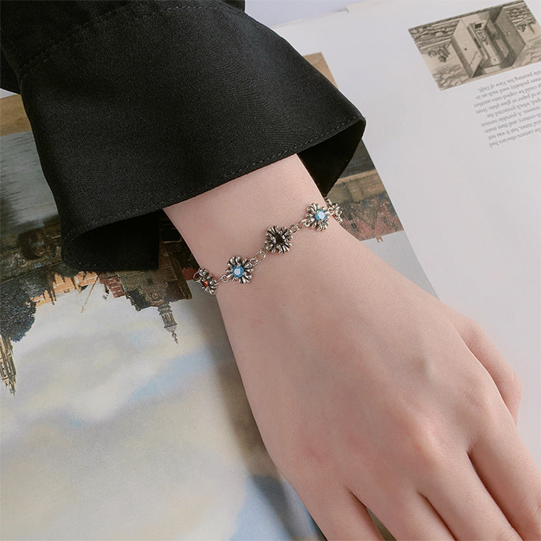 925 Sterling Silver Antique Color Diamond Small Daisy Heavy Industry Bracelet Original Design Bracelet