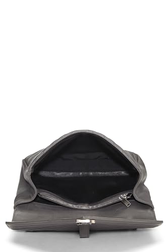 Yves Saint Laurent, Pre-Loved Grey Chevron Leather College Large, Grey