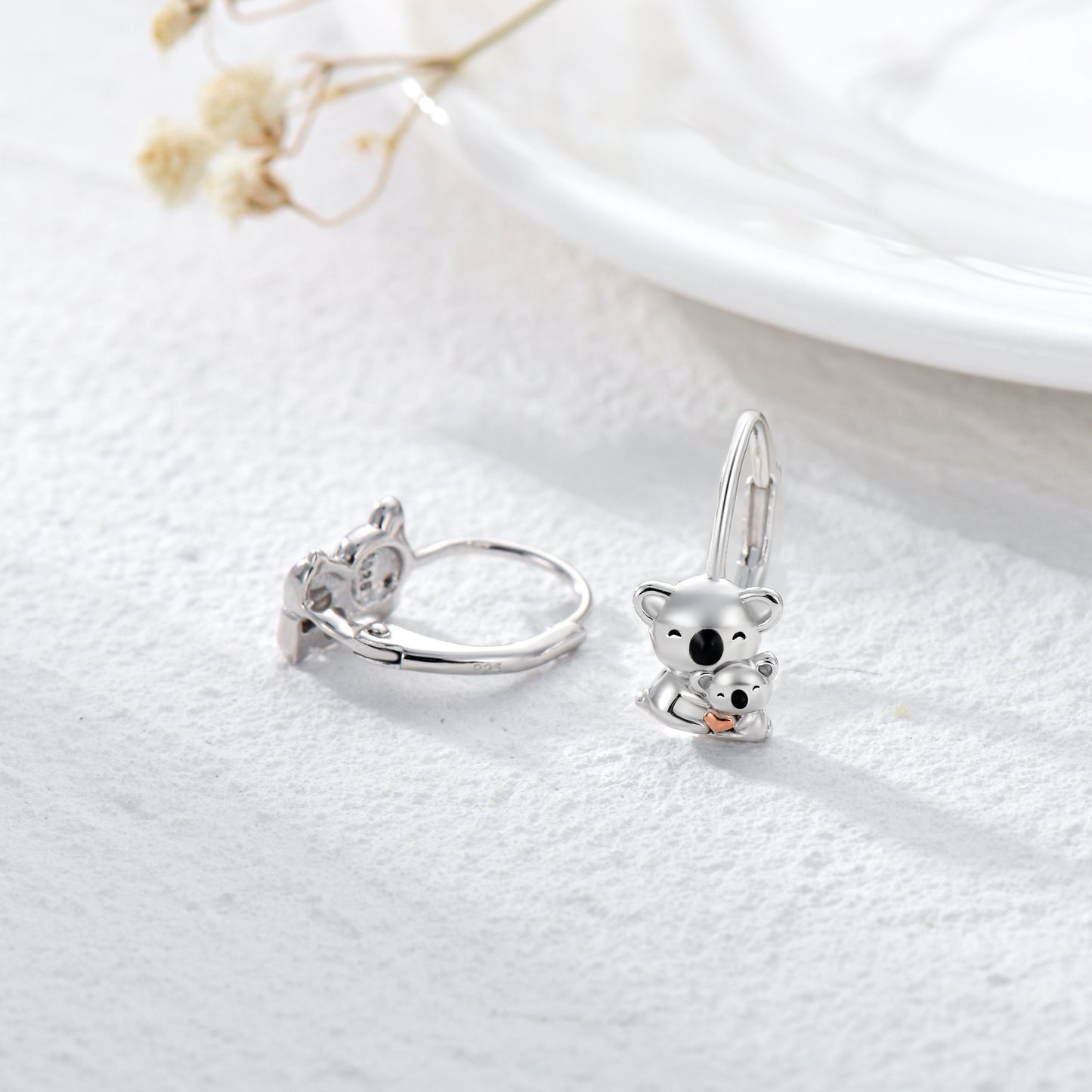 Boucles d'oreilles Koala pour filles et femmes, jolies boucles d'oreilles à tige en argent sterling avec pendentif en forme de koala pour mère et fille