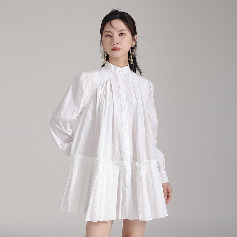 Robe chemise plissée à manches longues de type poupée au design de niche