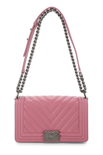 Chanel, sac Boy en cuir de veau rose à chevrons de taille moyenne, d'occasion, rose