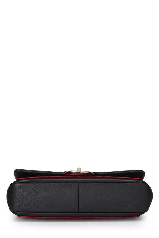 CHANEL, Sac à rabat graphique en cuir d'agneau matelassé rouge et noir d'occasion, taille M, rouge