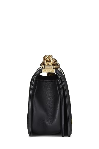 Chanel, petit sac Boy en cuir d'agneau matelassé noir d'occasion, noir