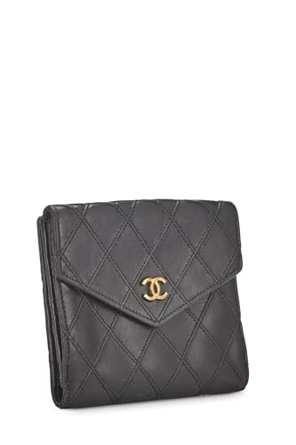 Chanel, Portefeuille compact en cuir d'agneau matelassé noir d'occasion, noir