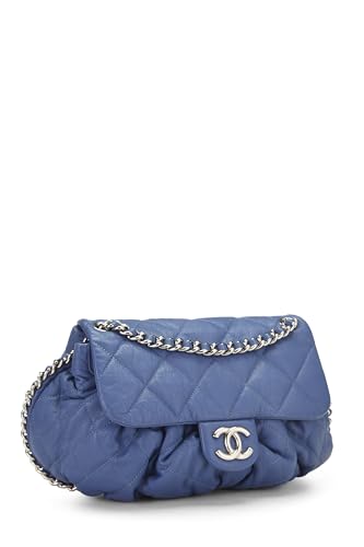 Chanel, Bolso de hombro con cadena alrededor de piel de becerro acolchada azul Pre-Loved, Azul