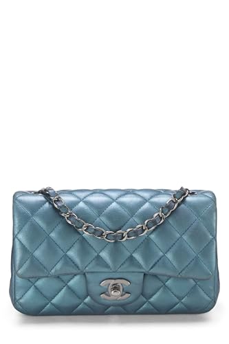 Chanel, Pre-Loved Piel de cordero acolchada en azul iridiscente con doble solapa clásica mediana, Azul