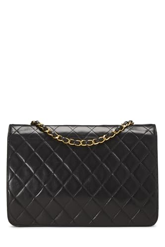 Chanel, sac à rabat matelassé en cuir d'agneau noir de taille moyenne, d'occasion, noir