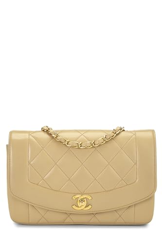 Chanel, Petit sac à rabat classique en cuir d'agneau matelassé beige d'occasion, beige