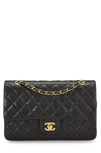 Chanel, sac à main classique à double rabat en cuir d'agneau matelassé noir de taille moyenne, noir