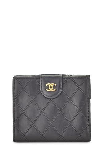 Chanel, Portefeuille compact en cuir d'agneau matelassé noir d'occasion, noir