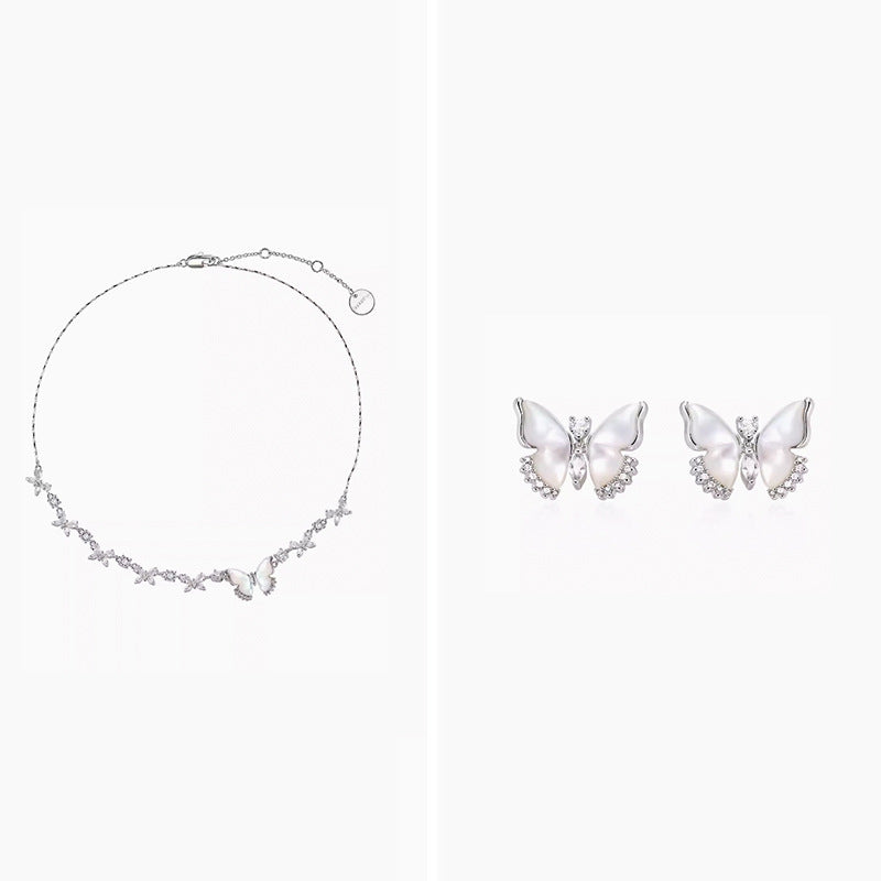 Collier papillon coquillage blanc diamant chaîne clavicule