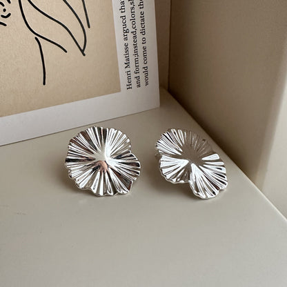 Pendientes de flores grandes con textura resistente de estilo coreano en plata esterlina S925