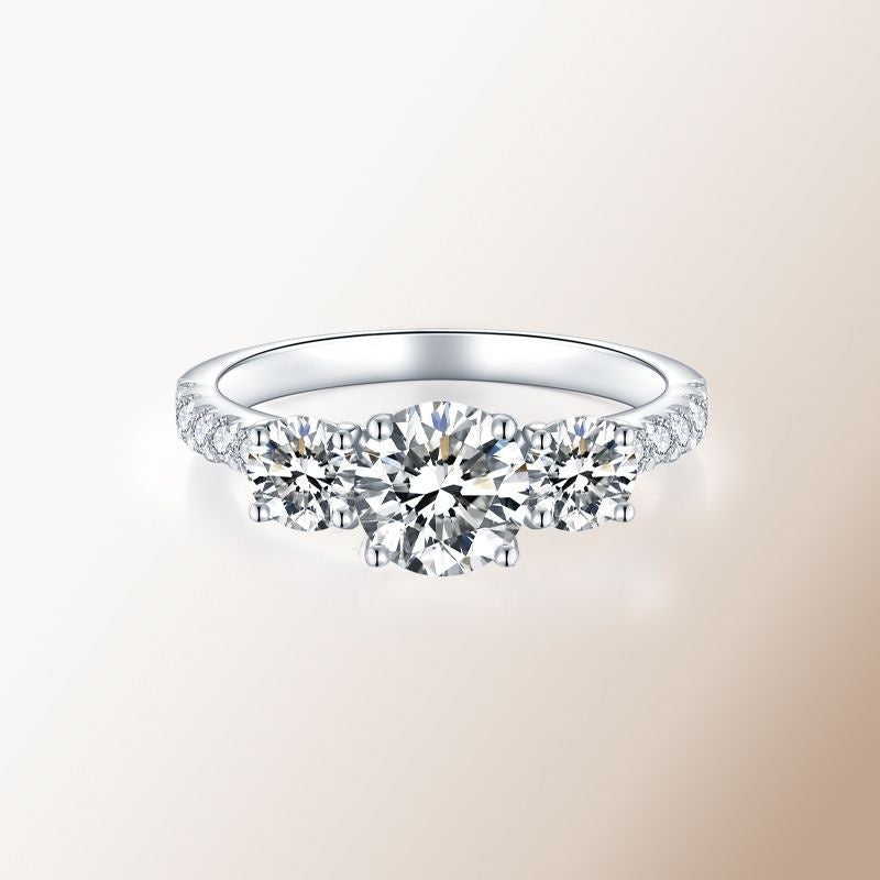 Bague pour femme en or 18 carats avec moissanite fermée