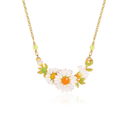 Collier de jardin pour femme avec chaîne de clavicule en chrysanthème blanc