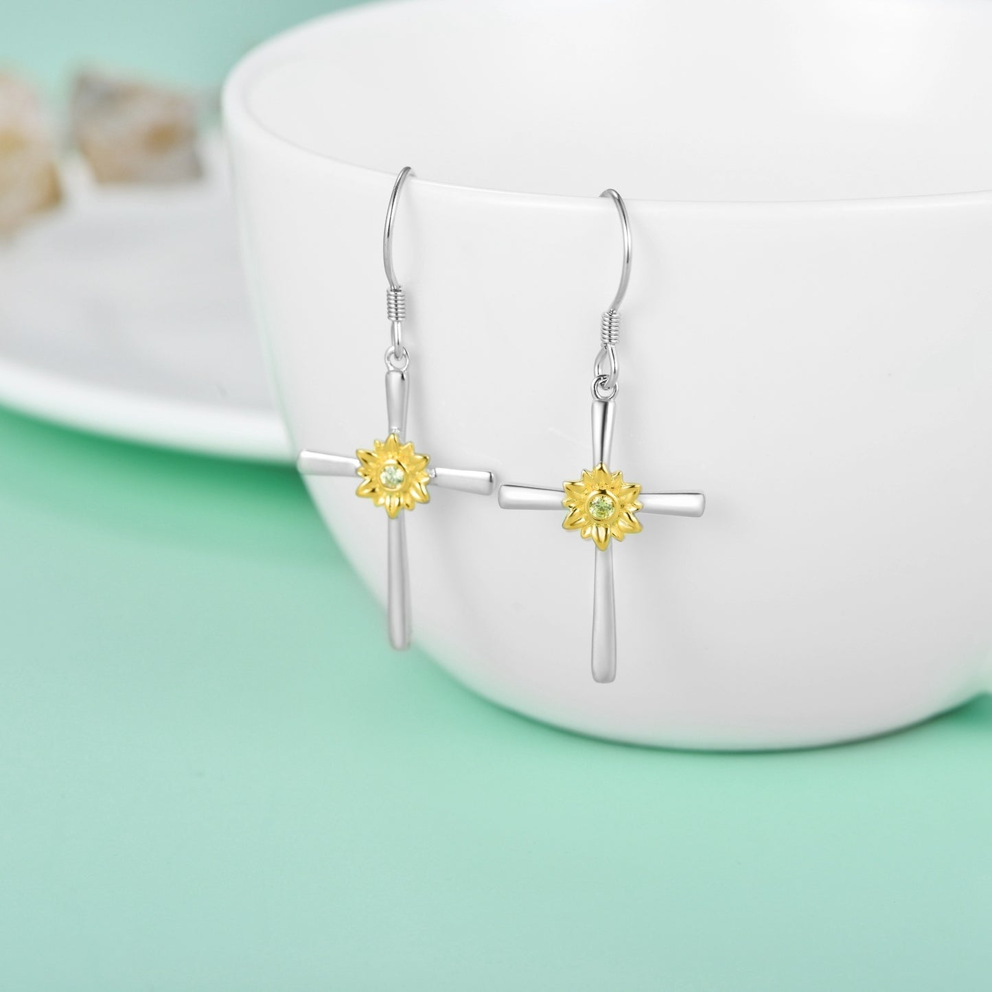 Boucles d'oreilles tournesol en argent sterling avec pendentif en forme de croix et crochets - Bijoux en forme de fleur de tournesol - Cadeaux pour femmes et adolescentes - Anniversaire