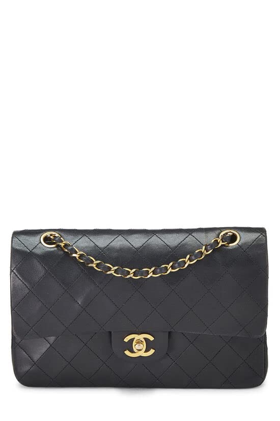 CHANEL, Sac à main classique à double rabat en cuir d'agneau matelassé noir, taille M, d'occasion, noir