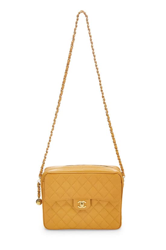 CHANEL, Bolso grande para cámara con bolsillo de caviar acolchado amarillo Pre-Loved, Amarillo