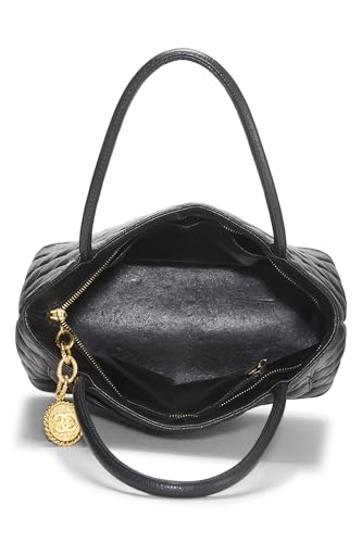 Chanel, Bolso tote con medallón de caviar acolchado negro Pre-Loved, Negro