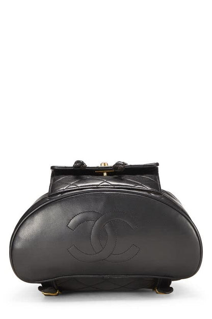 CHANEL, Sac à dos classique « CC » en cuir d'agneau matelassé noir, taille moyenne, d'occasion, noir