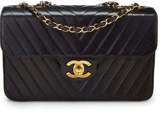 CHANEL, Maxi sac à rabat demi-en cuir d'agneau à chevrons noir d'occasion, noir