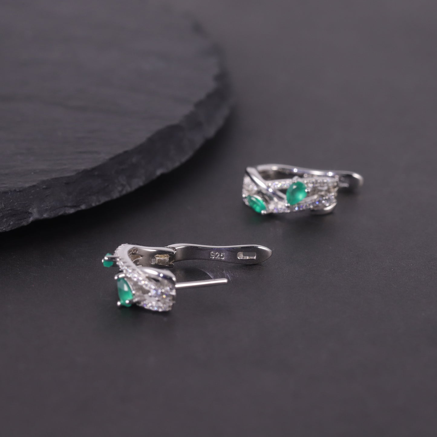 Pendientes de topacio natural con incrustaciones de calcedonia verde y piedras preciosas de colores en plata de ley S925