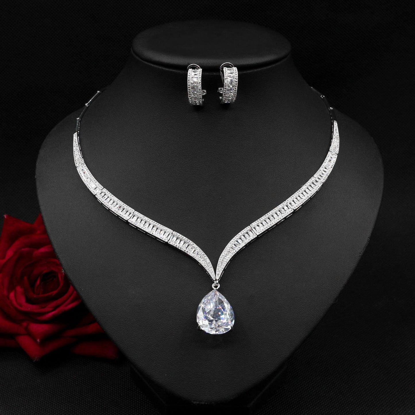 Water Drop Zircon Clavicle Necklace And Earring Set