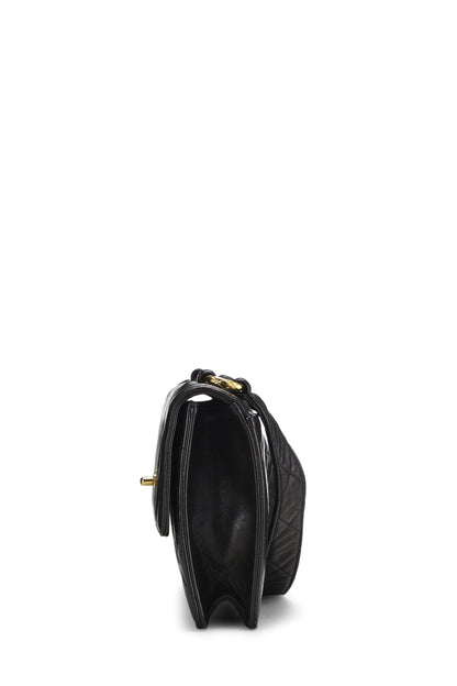 Chanel, sac à bandoulière en cuir d'agneau matelassé noir d'occasion, noir