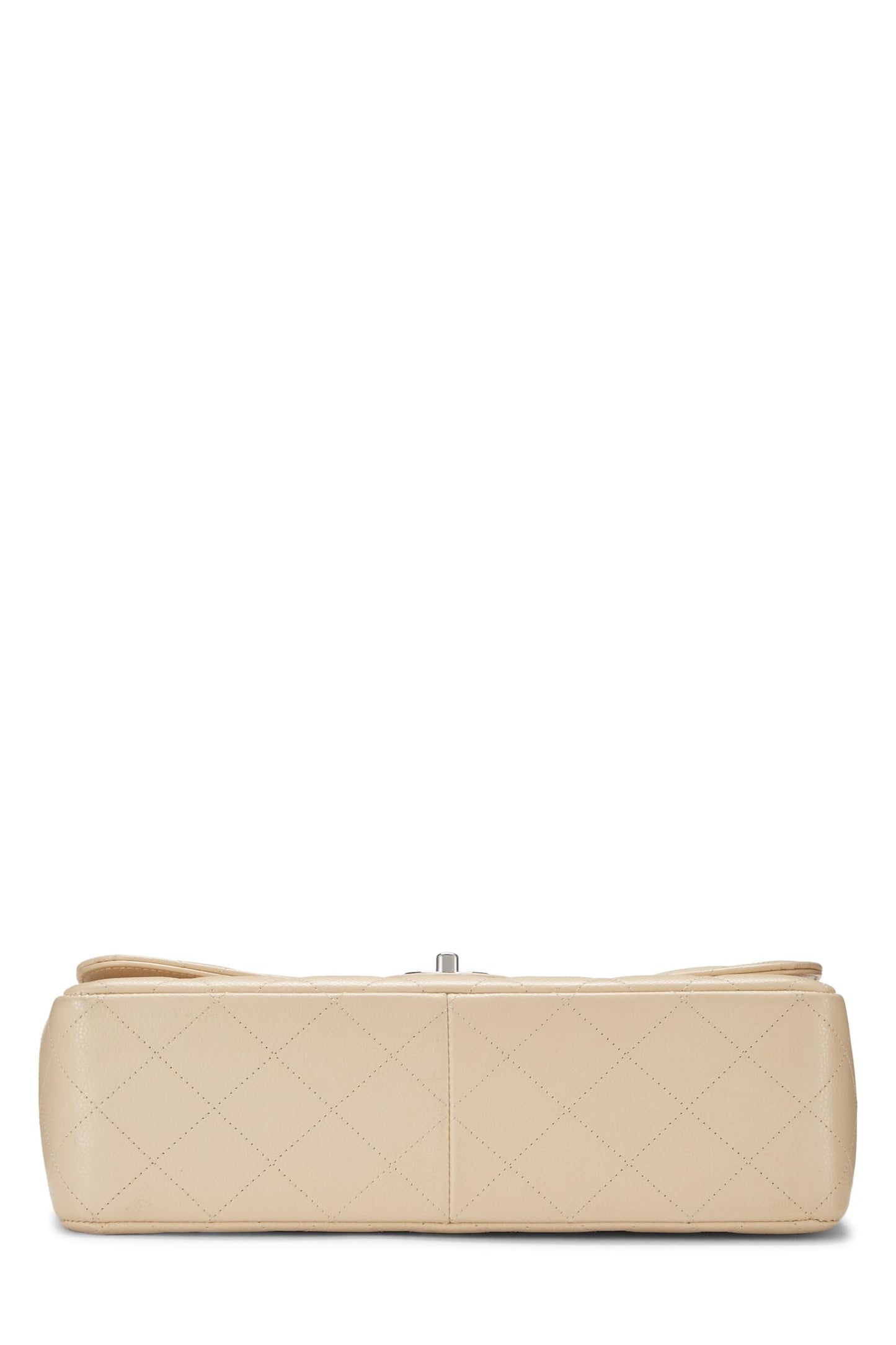 Chanel, sac à main jumbo à double rabat matelassé beige caviar, neuf et d'occasion, beige