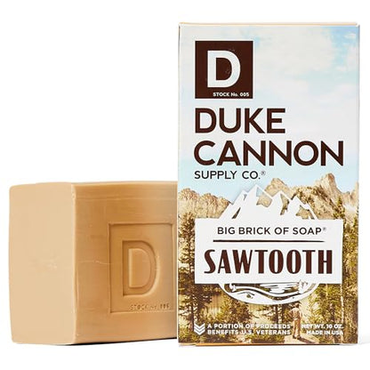 Jabón en barra Duke Cannon Big Brick para hombres, aroma a diente de sierra, aire alpino y madera de cedro, 10 oz