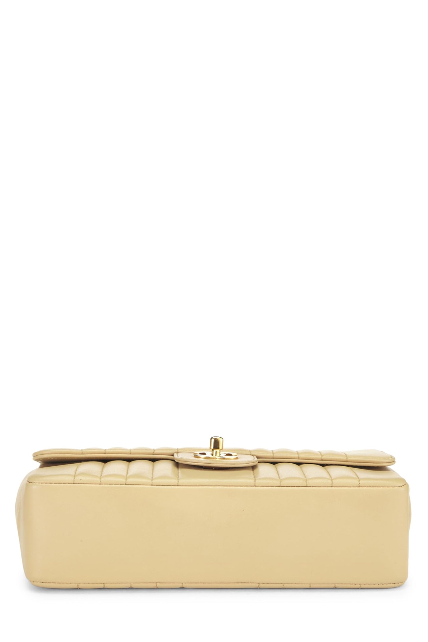 Chanel, sac à rabat vertical moyen en cuir d'agneau beige d'occasion, beige