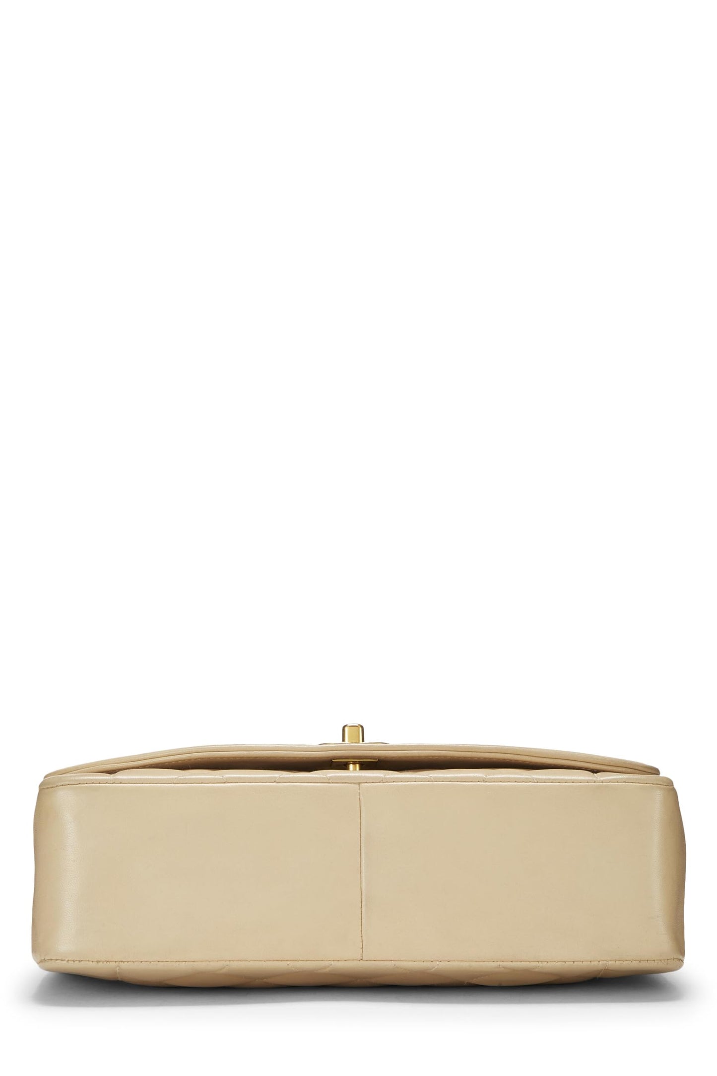 Chanel, Sac à rabat Diana Medium en cuir d'agneau matelassé beige d'occasion, beige