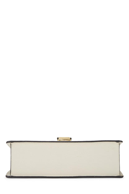 Gucci, petit sac à bandoulière Sylvie en cuir crème avec abeilles et étoiles, blanc