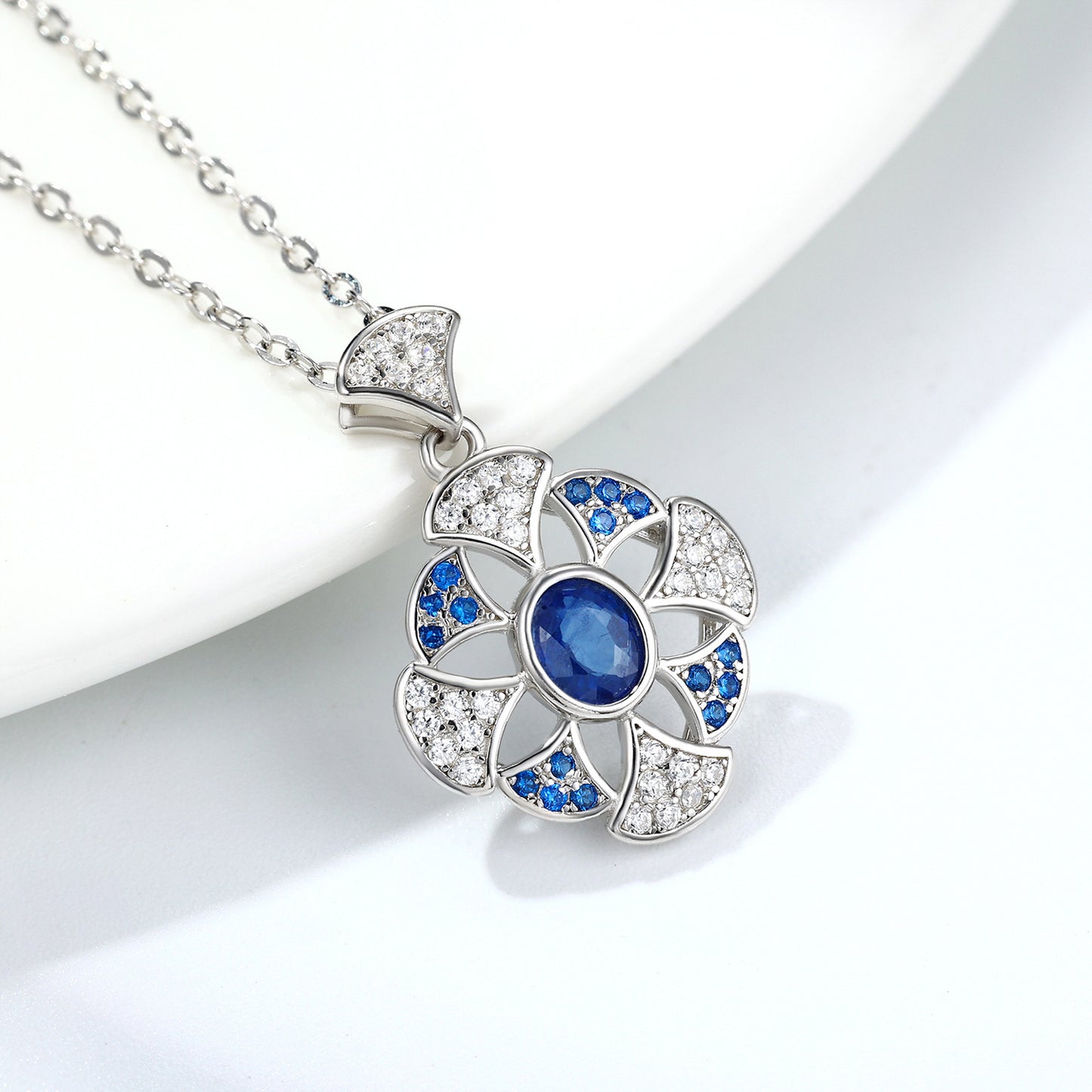 Temperament Gingko Leaf Pendant S925 Silver Set Natural Sapphire Necklace