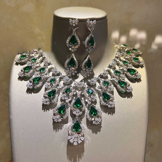 Accesorios para vestido de noche con circonitas verdes, collar y pendientes