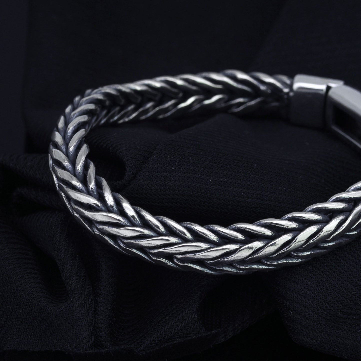 S925 Silver Handmade Woven Keel Bracelet For Men